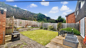 Photo 16- click for photo gallery